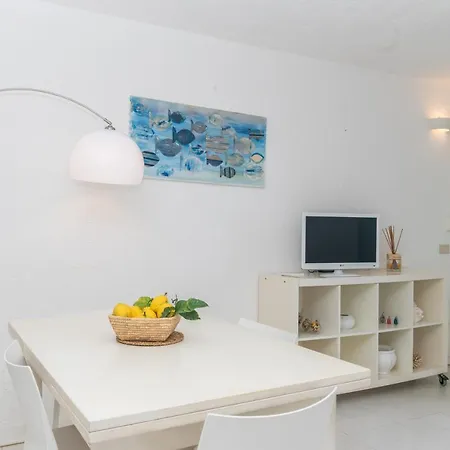 Piazzetta Casa Paola 200m From The Sea - Happy *